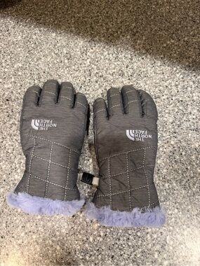 The North Face Gray Quilted Kids Gloves with Lavender Faux Fur Trim